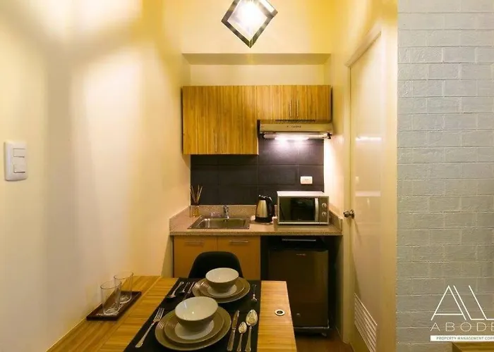 Apartment Flat Cami: Scandustrial Design 1-br W/ Balcony *
