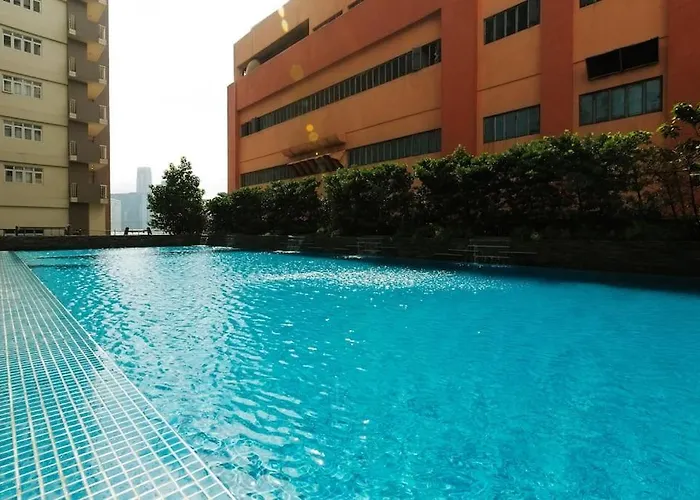 Flat Cami: Scandustrial Design 1-br W/ Balcony Apartment