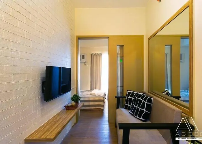 Apartment Flat Cami: Scandustrial Design 1-br W/ Balcony