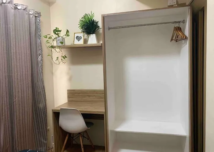 Flat Cami: Scandustrial Design 1-br W/ Balcony Apartment